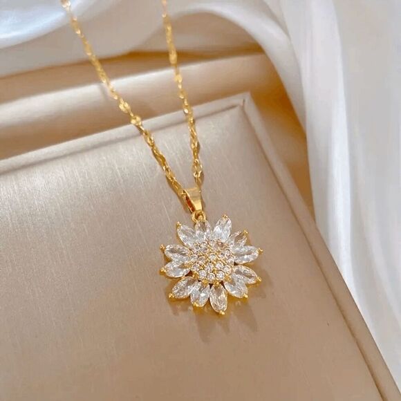 Golden Sunflower Diamond Pendant Necklace - Picture 4 of 8